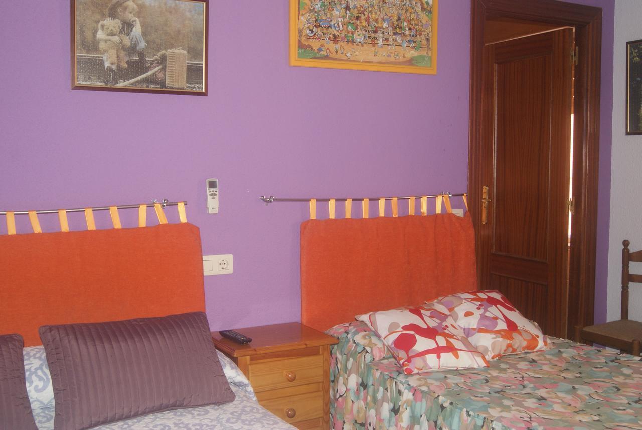 Pension Restaurante La Liebre ซาลามังกา ภายนอก รูปภาพ