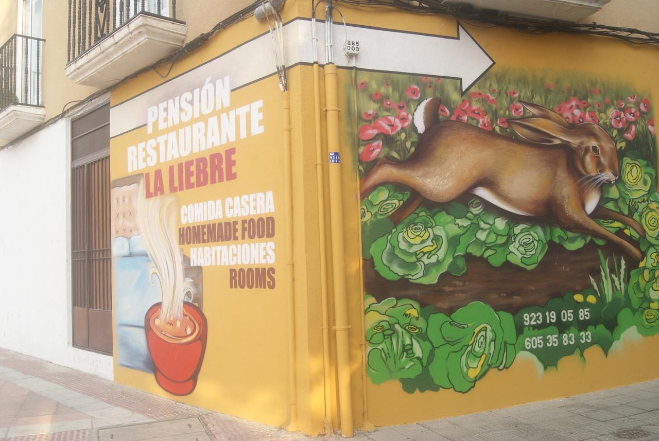 Pension Restaurante La Liebre ซาลามังกา ภายนอก รูปภาพ