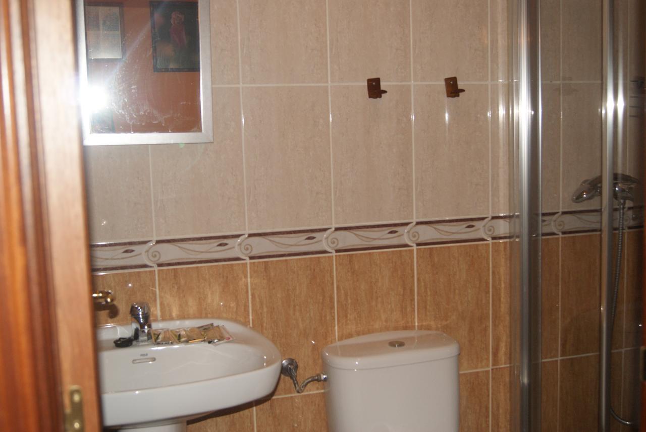 Pension Restaurante La Liebre ซาลามังกา ภายนอก รูปภาพ